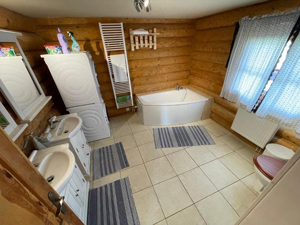 Trinity Log Cabin Wellness Resort Štrba المظهر الخارجي الصورة